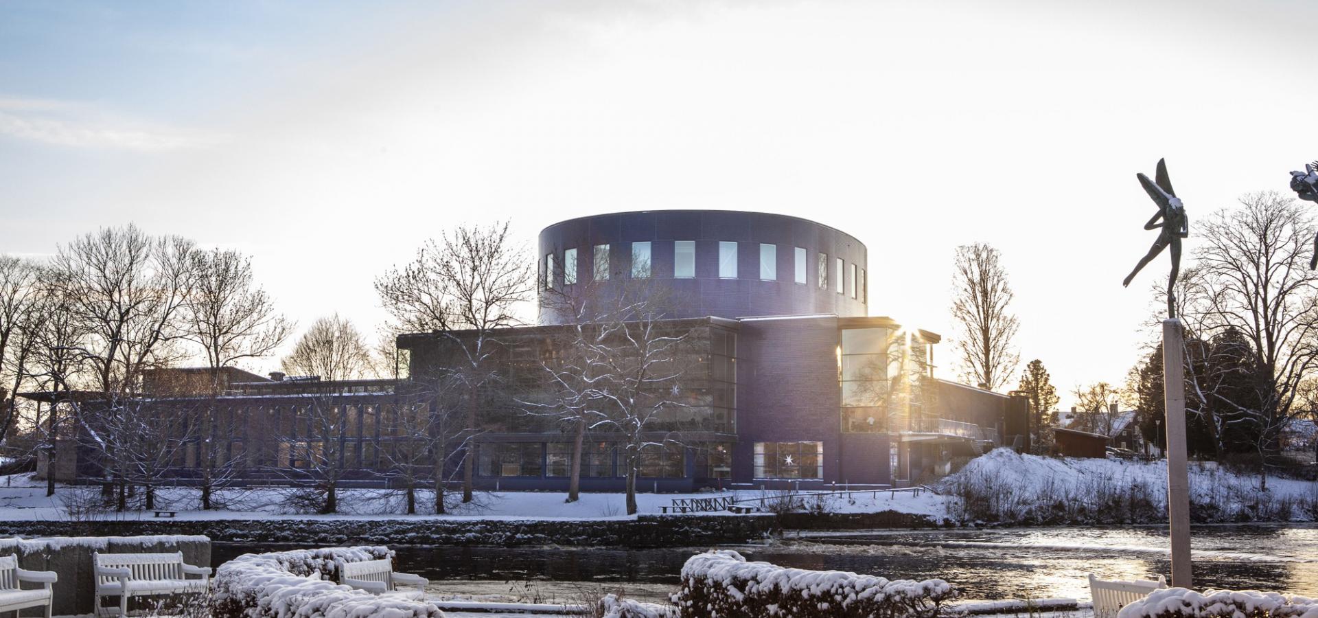Gävle konserthus en solig vinterdag - foto Erik Larsson