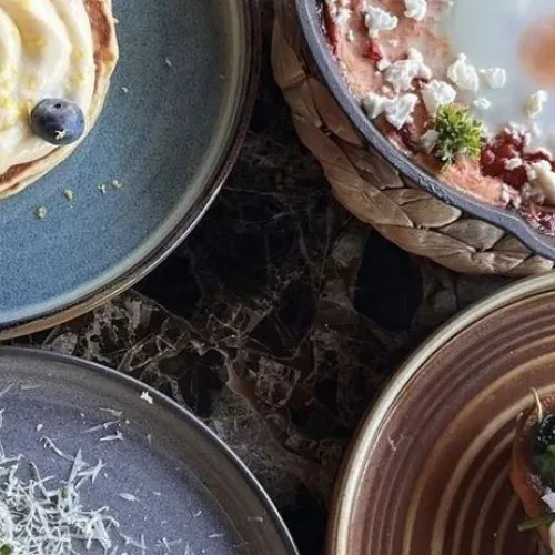 Fyra skålar med godsaker