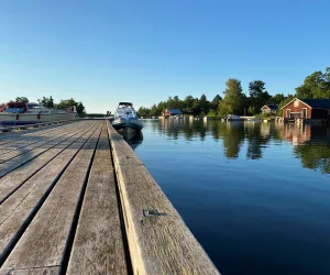 Limön båtbrygga Båtbrygga på Limön