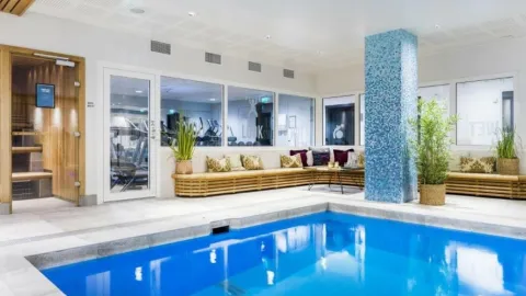 Inomhuspool Clarion Winn